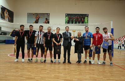 Cumhuriyetin 100. Yıl etkinlikleri kapsamında voleybol turnuvası yapıldı
