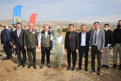 'Geleceğe Nefes, Dünyaya Nefes' programı kapsamında Üniversitemizde fidanlar toprakla buluştu